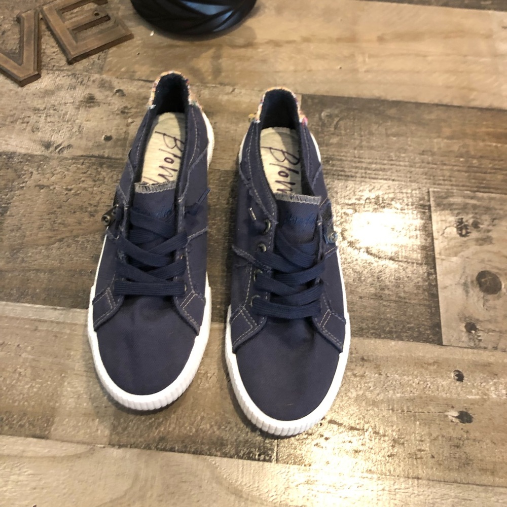 New Blowfish Malibu Womens Fruit Sneaker